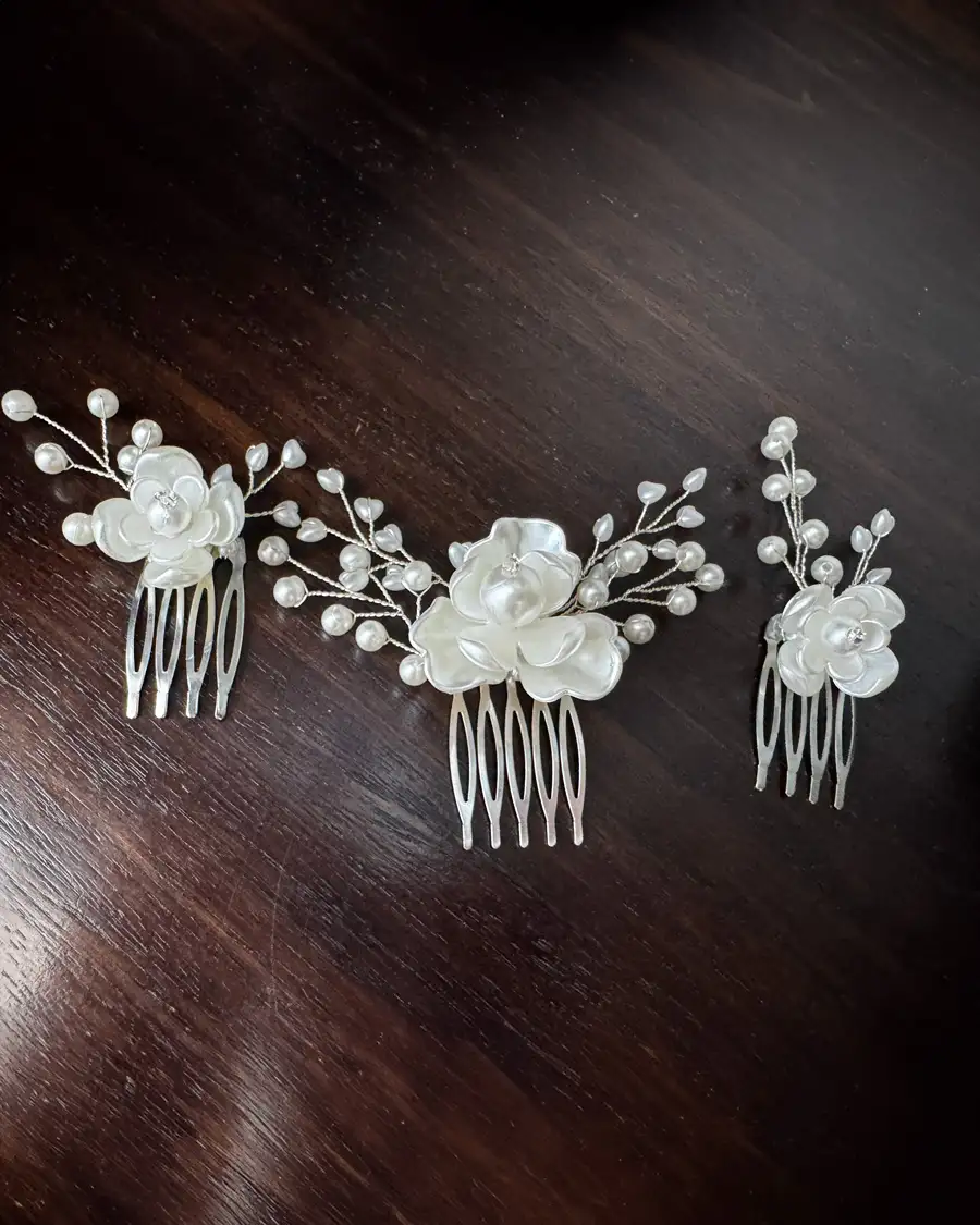 Peine de Novia con Flores y Perlas Tamara Fino y Natural