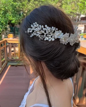 Tocado de Novia con Perlas Abril Luminoso y Sofisticado