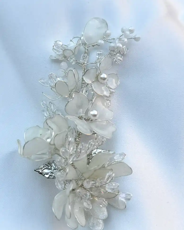 tocado de novia en resina floral